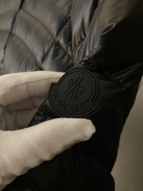 ハイクオリティダウンジャケット角部分ディテール